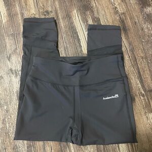 Avalanche workout/running capris